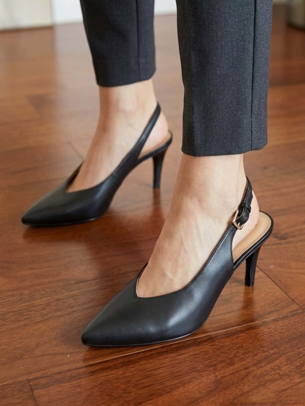 Tahari Black Leather Pointed Slingback Heels - Size 7M